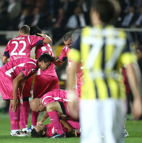 Ali Sami Yen'de Fener alayı