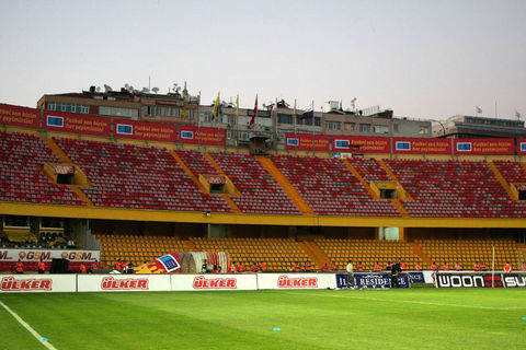 Ali Sami Yen'de Fener alayı