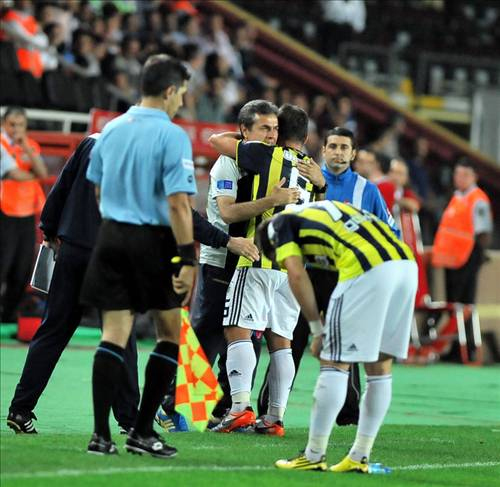 Ali Sami Yen'de Fener alayı