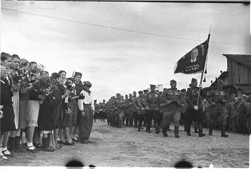 İkinci Dünya Savaşı'ndan hiç görülmemiş kareler