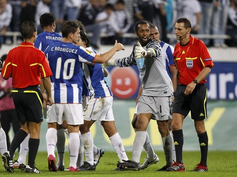 Kartal Porto'ya boyun eğdi