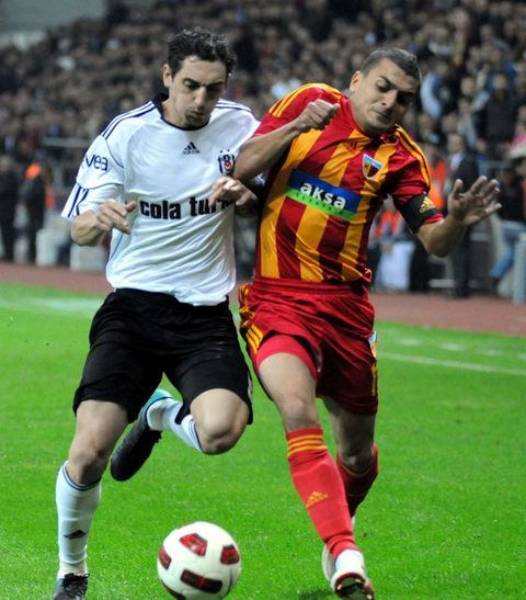 Kartal ağır yaralı