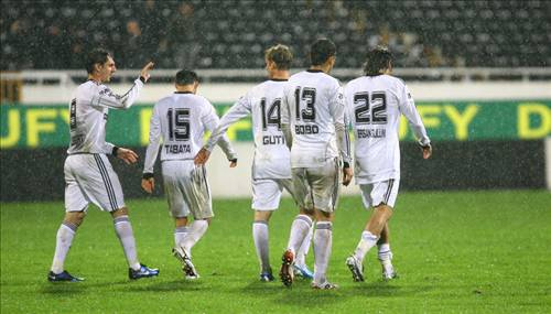 Beşiktaş üç attı ama güç attı