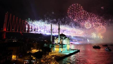 Boğaz'da muhteşem kutlama