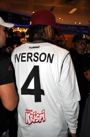 Iverson İstanbul'a geldi