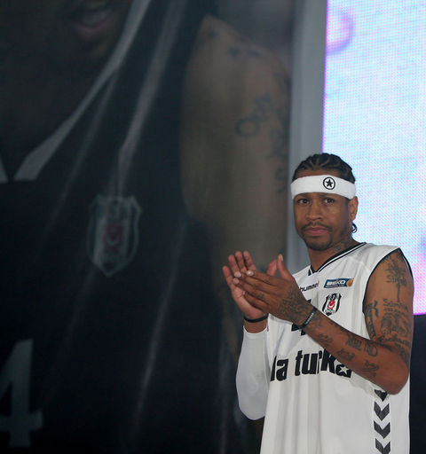  Iverson imzayı attı şov yaptı