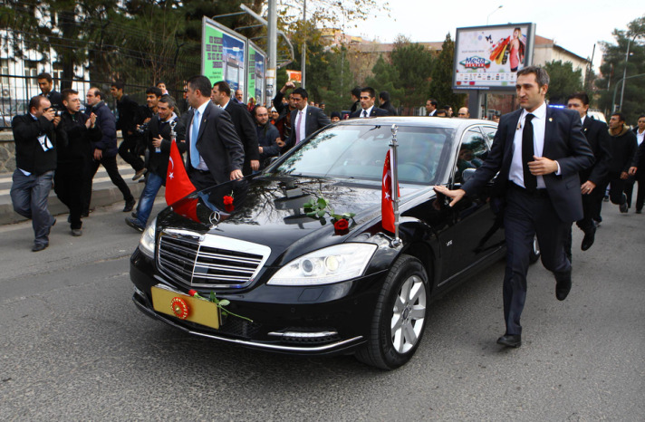 Cumhurbaşkanı Gül Diyarbakır'da