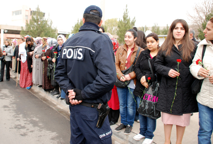 Cumhurbaşkanı Gül Diyarbakır'da