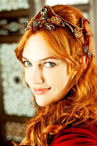 Meryem Uzerli Türkiye'ye dönüyor