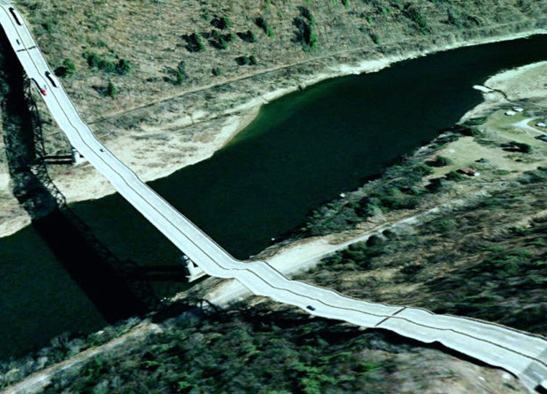 Google Earth yolları yamulttu!