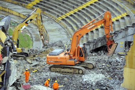 Ali Sami Yen'in yıkımına başlandı