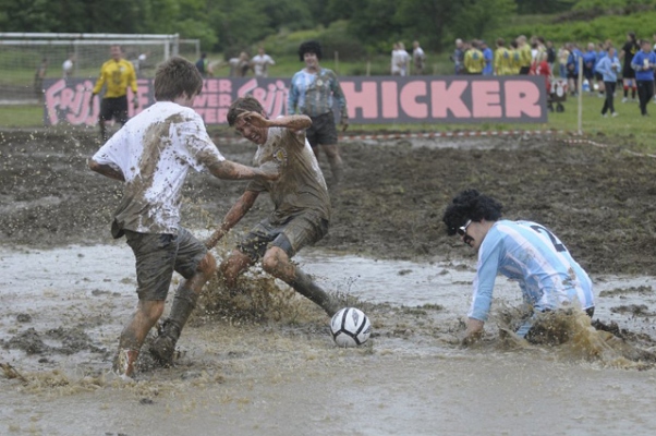 Bataklık futbolu