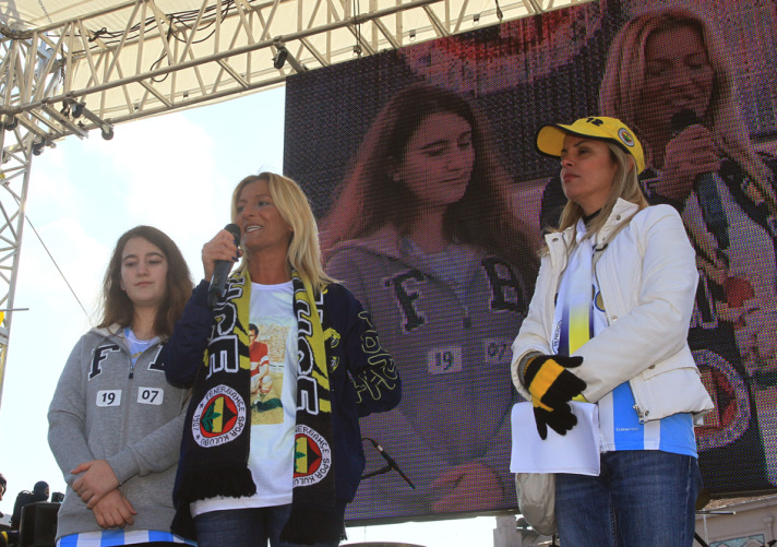 Kadıköy'de Fenerbahçe mitingi