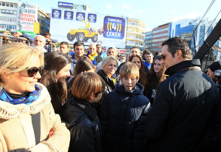 Kadıköy'de Fenerbahçe mitingi