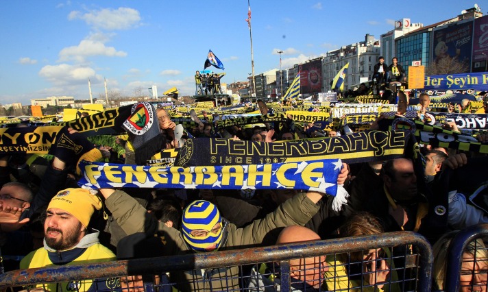 Kadıköy'de Fenerbahçe mitingi