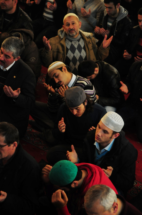 Mevlid Kandili'nde camiler doldu taştı