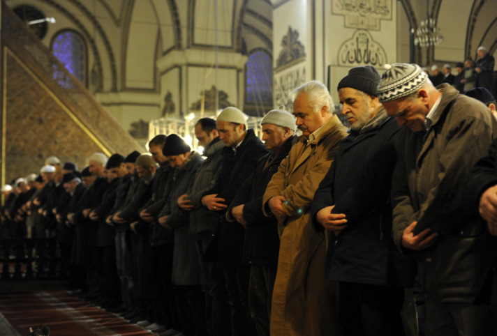 Mevlid Kandili'nde camiler doldu taştı