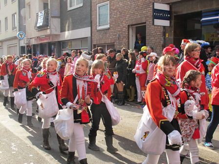 Köln'de Rio karnavalı coşkusu