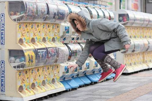 Uçan kızın fotoğrafları interneti sarstı