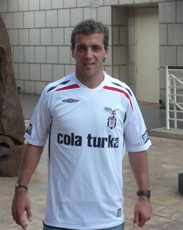 Kardeş futbolcular