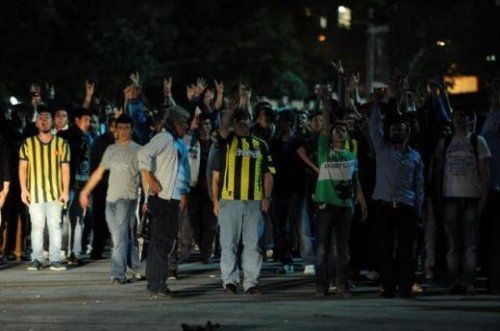 Fenerbahçeliler Çağlayan'ı karıştırdı 