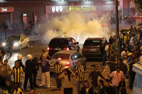 Zorlu derbi sonrası yaşanan olaylar