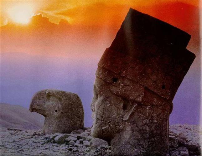 Nemrut Dağı ve Mezarın Sırrı