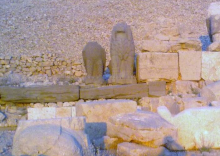 Nemrut Dağı ve Mezarın Sırrı