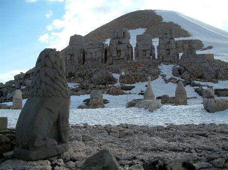 Nemrut Dağı ve Mezarın Sırrı