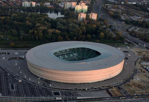 Euro 2012'nin muhteşem stadları