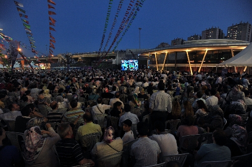 TT Arena’da Türkçe şöleni