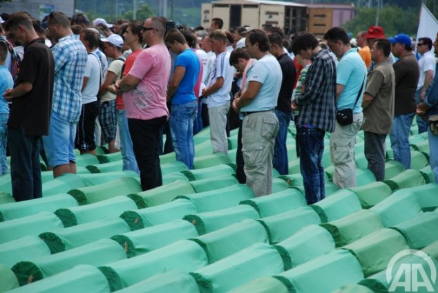 Bosna - Srebrenitsa katliamı