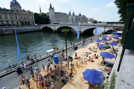 Paris Plajı açıldı