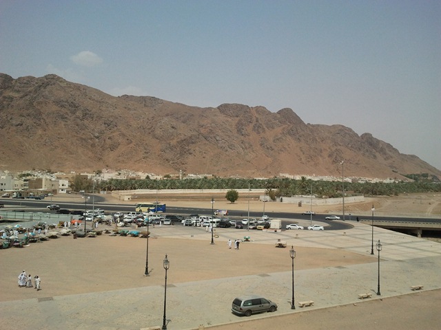 Uhud Dağı ve Hz. Hamza türbesi