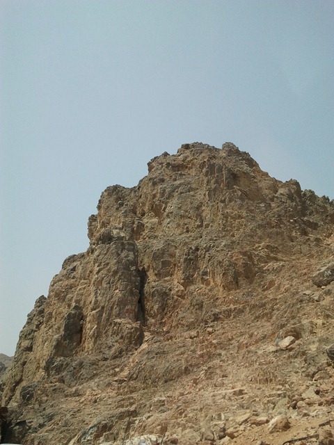 Uhud Dağı ve Hz. Hamza türbesi