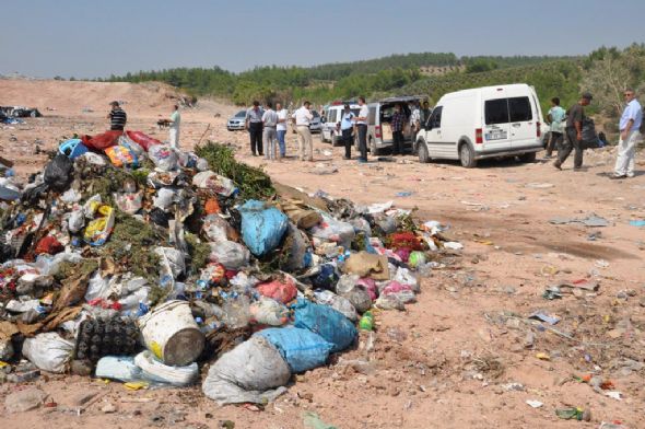 Çöplükte bebek cesedi çıktı