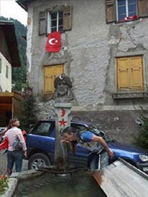 Onlar Türk gibi yaşıyor