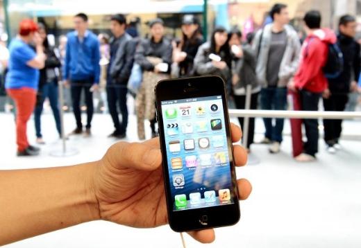 iPhone 5 çılgınlığı başladı