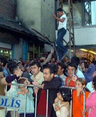 Yurdum insanı şu çılgın Türkler