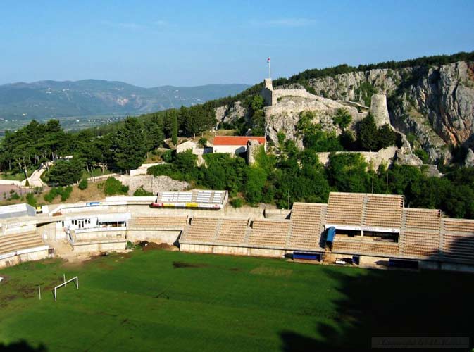 Dünyanın en tuhaf stadyumları