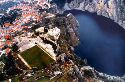 Dünyanın en tuhaf stadyumları