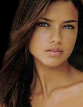 Adriana Lima şaşırttı!