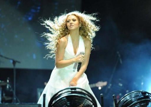 Hadise 