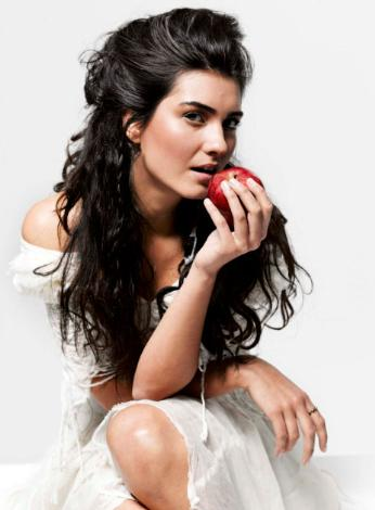 Tuba Büyüküstün