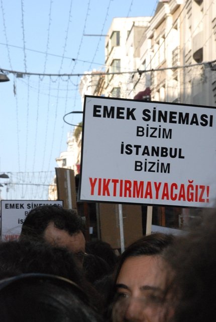 Emek sineması yıkılmasın