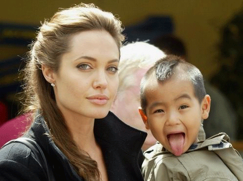 Angelina Jolie'ye inanılmaz suçlama