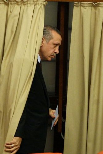 AKP'liler havaya uçtu