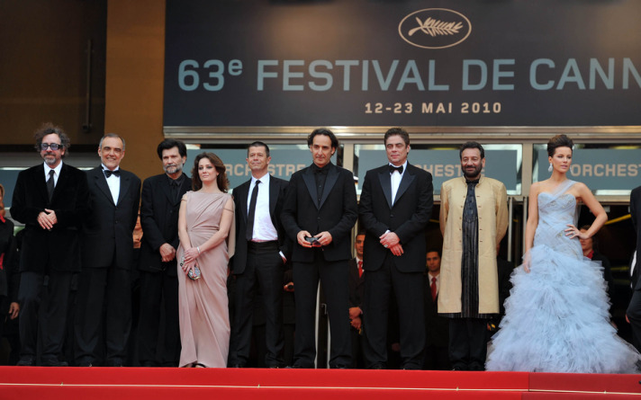 Cannes'da yıldızlar geçidi 