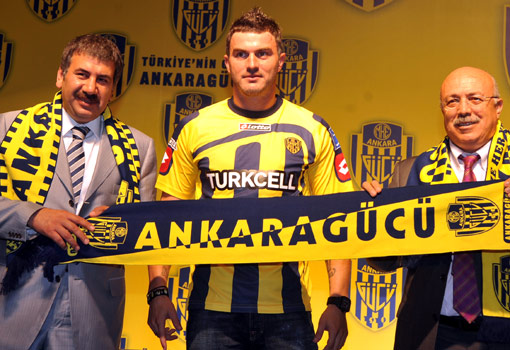 SÜPER LİG'İN SÜPER TRANSFERLERİ