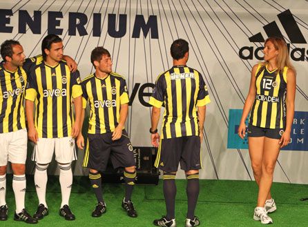 İşte Fener'in yeni formaları....